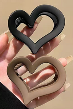 Load image into Gallery viewer, Black Simple Frosted Heart Shaped Hair Claw Clip
