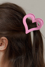 Load image into Gallery viewer, Black Simple Frosted Heart Shaped Hair Claw Clip
