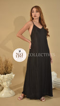 Load image into Gallery viewer, Annika Maxi Dress
